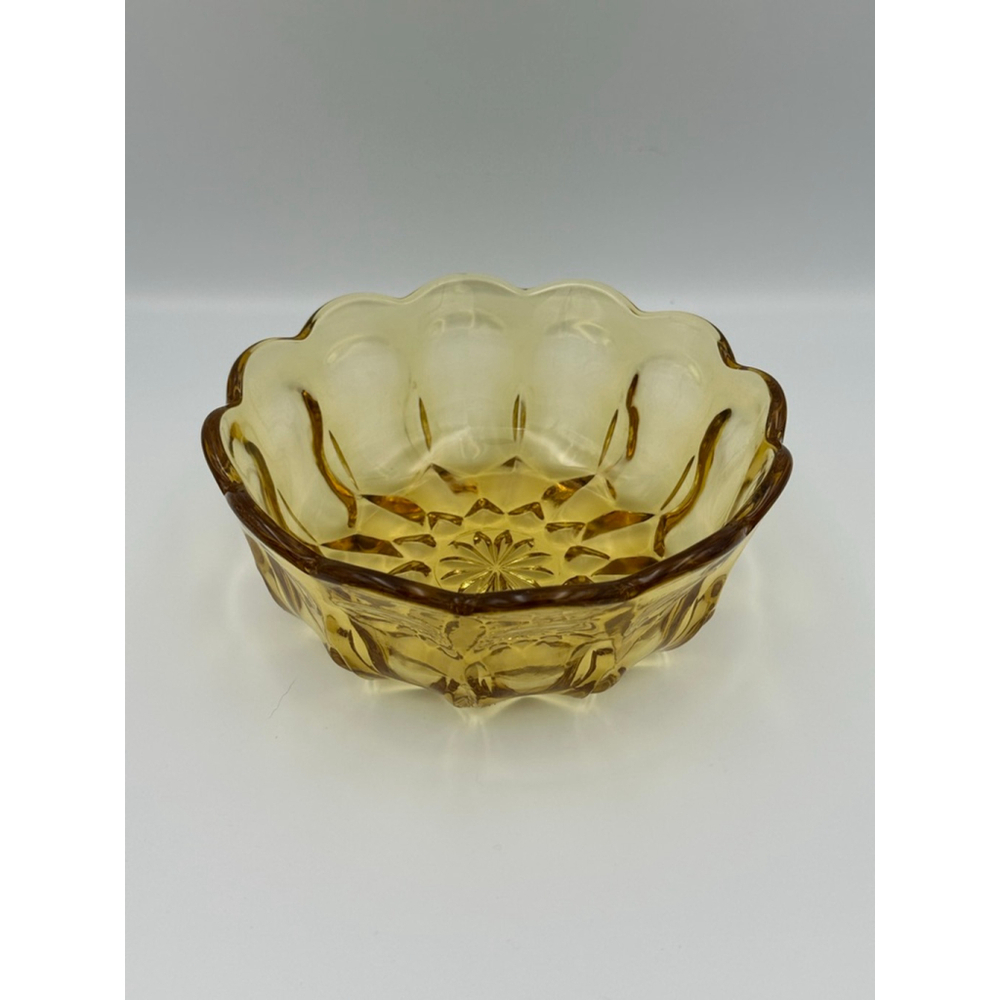 Antique 1980s EAPG Amber Berry Bowl | Scalloped Edge | Daisy Star Cut Pattern |
